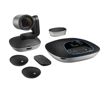 Logitech GROUP Bundle Kit de Videoconferencia. En la imagen se incluye la cámara PTZ, micrófonos de expansión, sistema de manos libres, control remoto, HUB de alimentación.